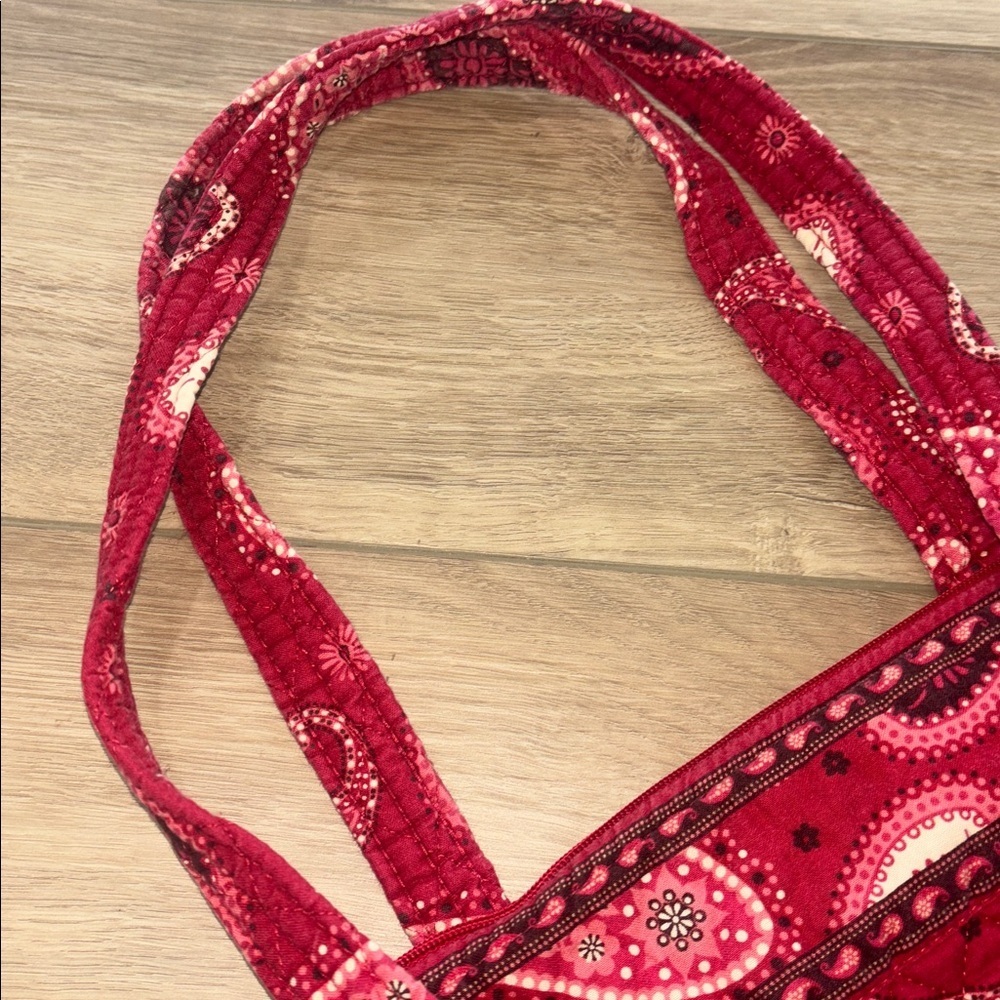 Vera Bradley Villager shoulder Tote Mesa Red Paisley Retired print - Picture 5 of 8